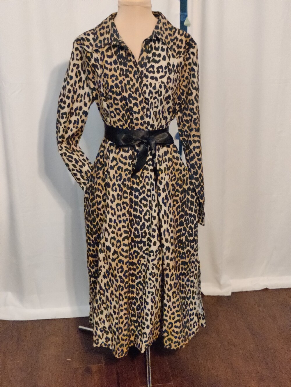 Ganni maxi length Leopard Print wardrobe staple Dress super full Pockets Chic M
